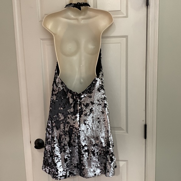 TOBI Sequined Halter Mini Dress - Picture 4 of 6